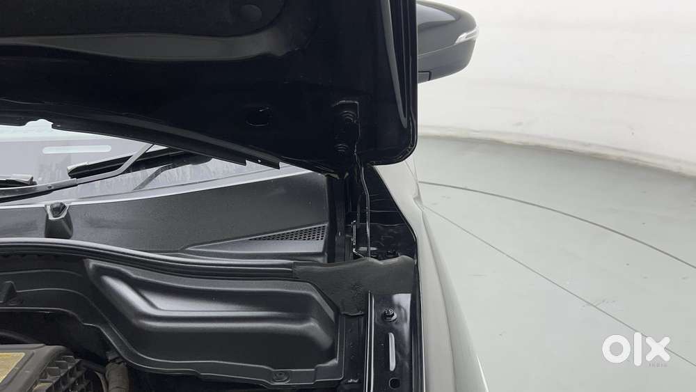 Mahindra Xuv 3xo Ax5 Ds Mt, 2025, Diesel