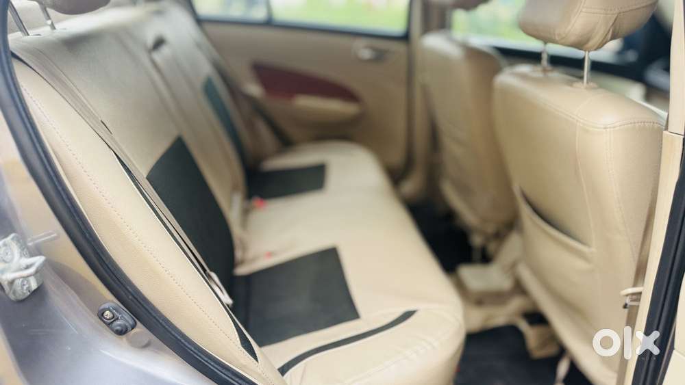 Maruti Suzuki Swift Dzire 1.2 Vxi Bsiv, 2014, Petrol