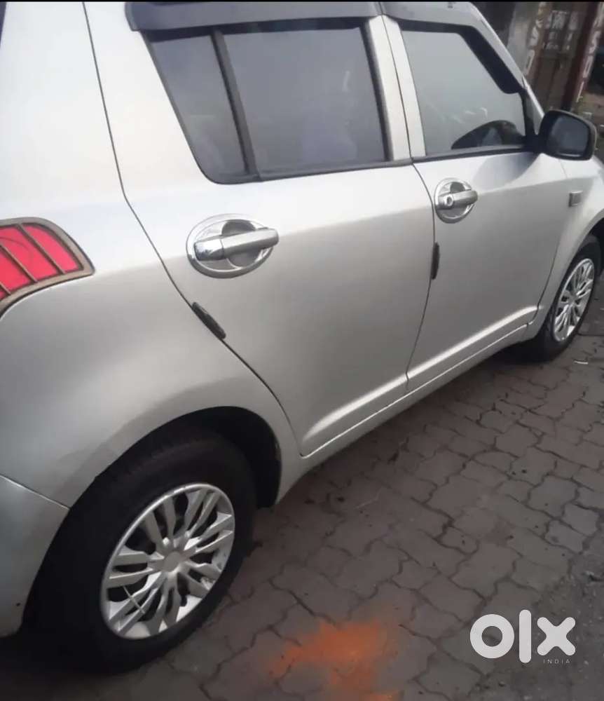 Maruti Suzuki Swift 2010 Diesel 76100 Km Driven