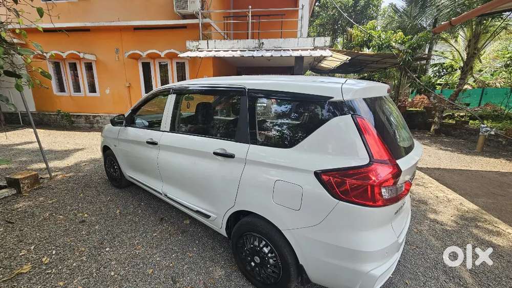 Ertiga White 43000 Km