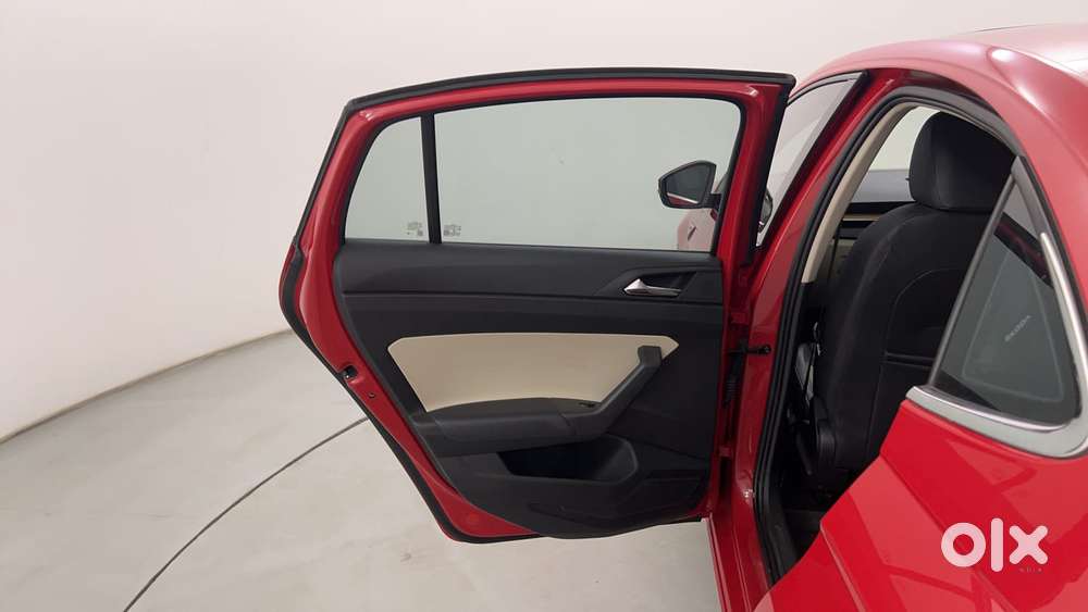 Skoda Slavia Style 1.0l Tsi Mt, 2023, Petrol