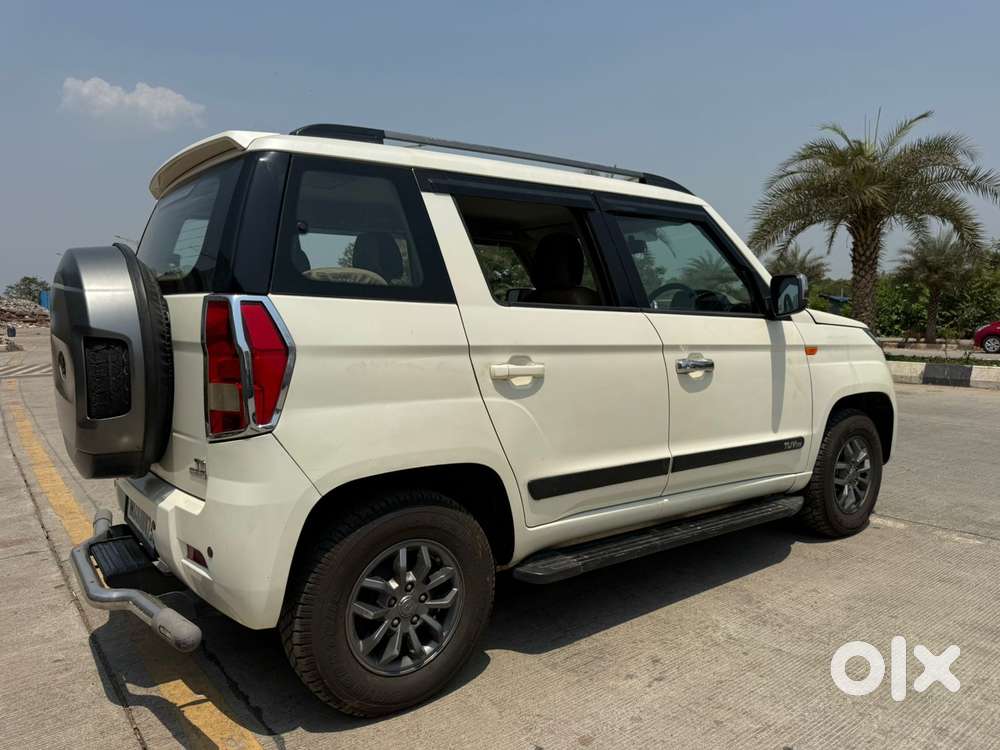 Mahindra Tuv 300 T10 Amt (automatic), 2017, Diesel
