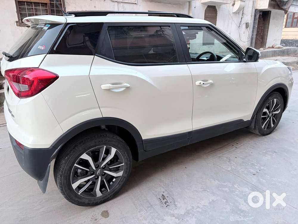 Mahindra Xuv300 W8 (o) 1.5 Diesel Amt, 2022, Diesel