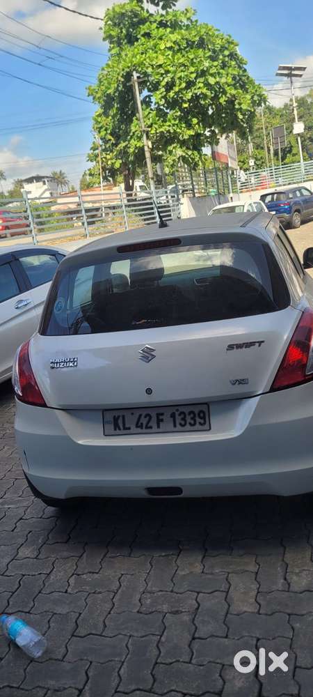 Maruti Suzuki Swift 1.2 Vxi Abs, 2011, Petrol