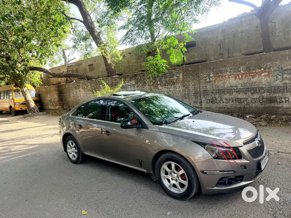 Chevrolet Cruze 2011 Diesel 140000 Km Driven