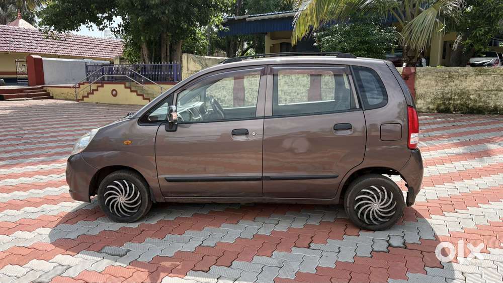 Maruti Suzuki Zen Estilo Lxi Bs Iv, 2010, Petrol