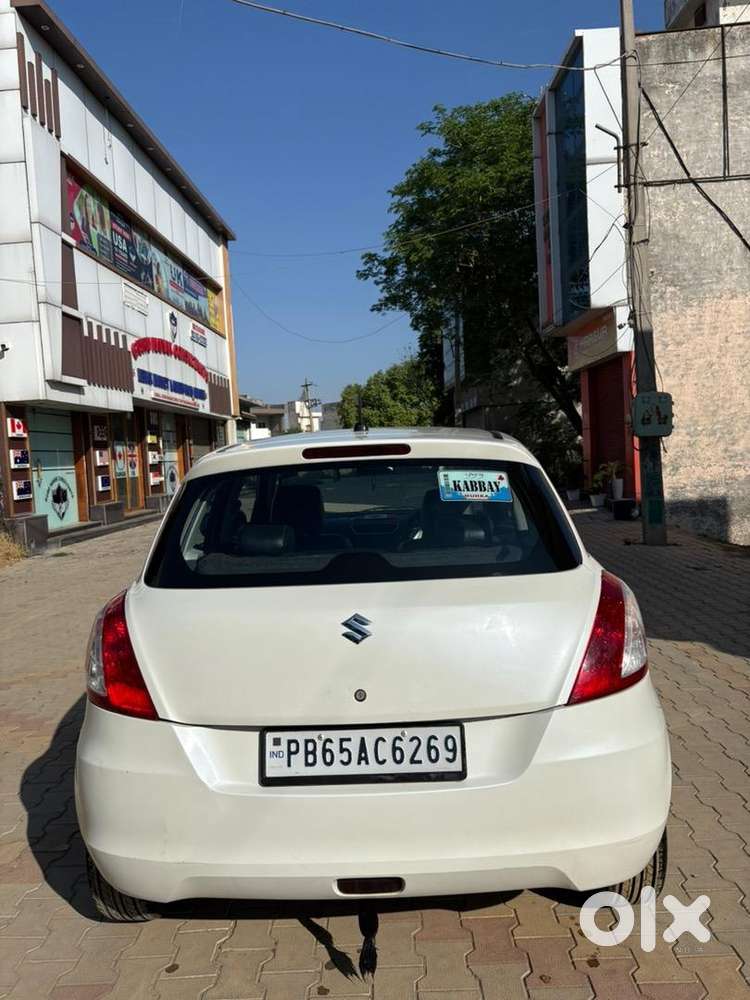 Maruti Suzuki Swift 2015 Petrol Well Maintained
