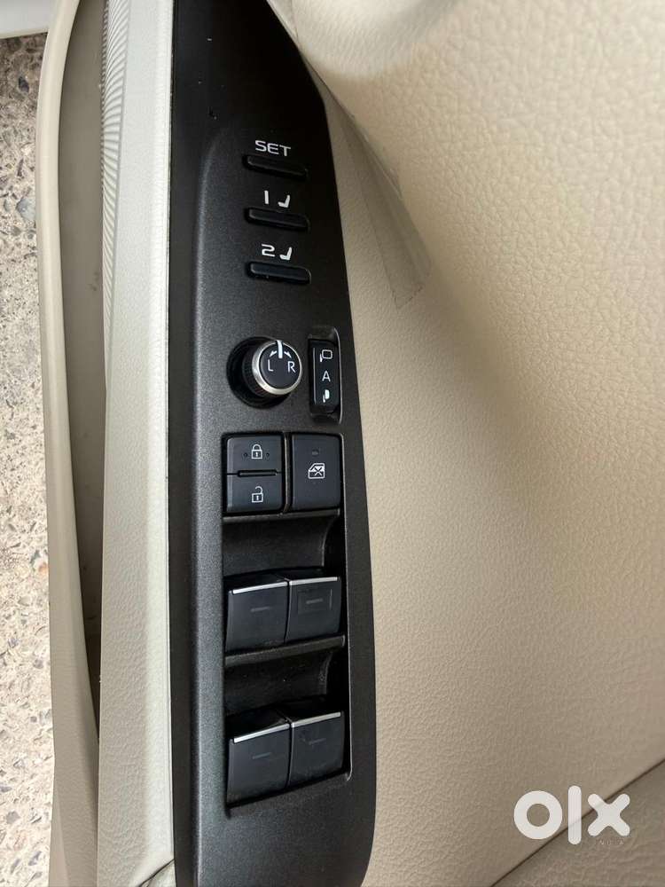 Toyota Camry Hybrid, 2023, Petrol