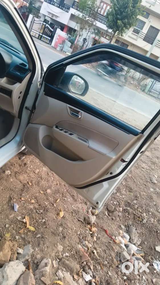 Maruti Suzuki Dzire 2017 Diesel 68000 Km Driven