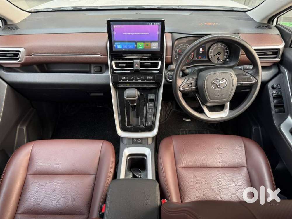 Toyota Innova Hycross Gx (o), 2025, Petrol