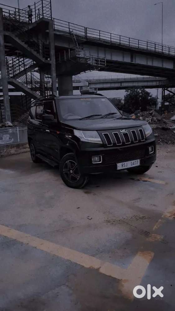 Mahindra Tuv 300 2017