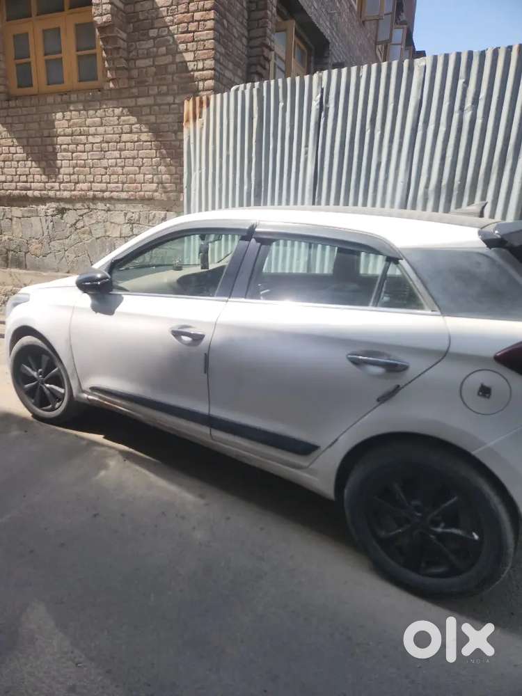Hyundai I20 Sportz Petrol 2015