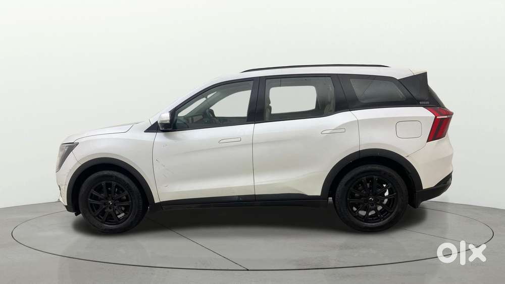 Mahindra Xuv700 2.2 Ax 7 Diesel At Luxury Pack Str Awd, 2022, Diesel