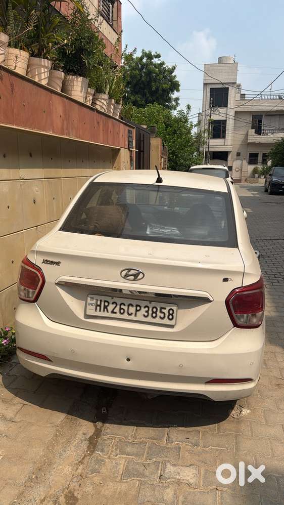 Hyundai Xcent 2015