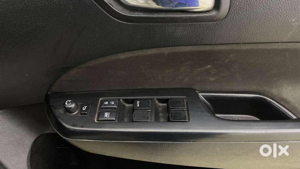 Maruti Suzuki Swift Vxi, 2015, Petrol