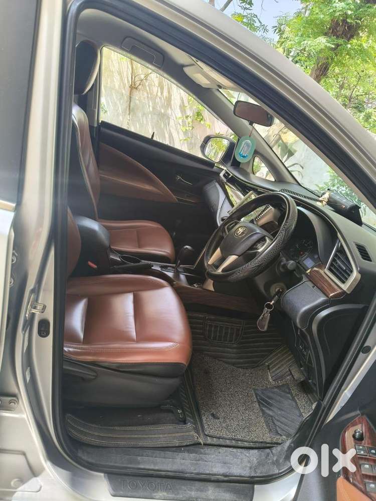 Innova Cresta 2.8 G Automatic 2017