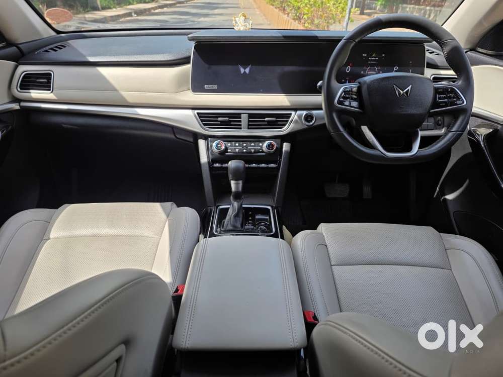 Mahindra Xuv700 Ax7 Luxury Pack Awd, 2023, Diesel