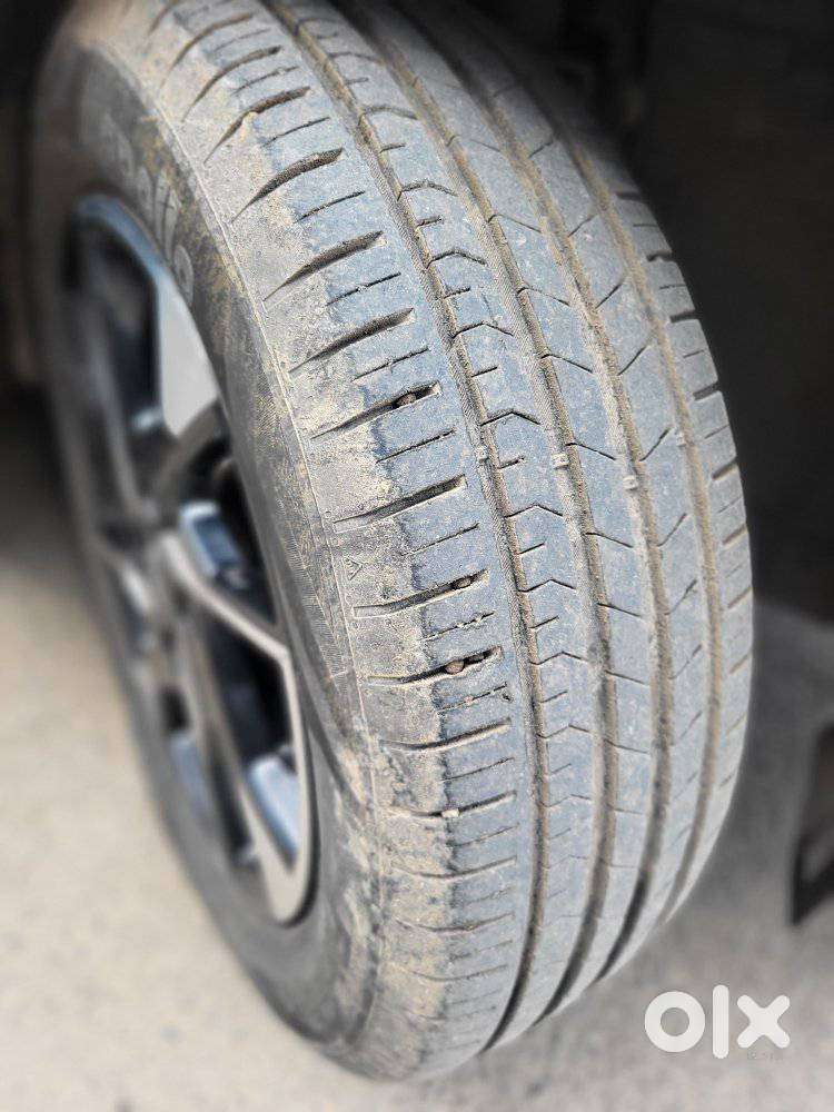 Tata Punch 1.2 Revotron Creative Dual Tone, 2024, Petrol