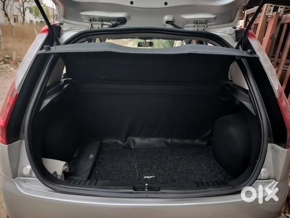 Ford Figo 1.2 Petrol 2011