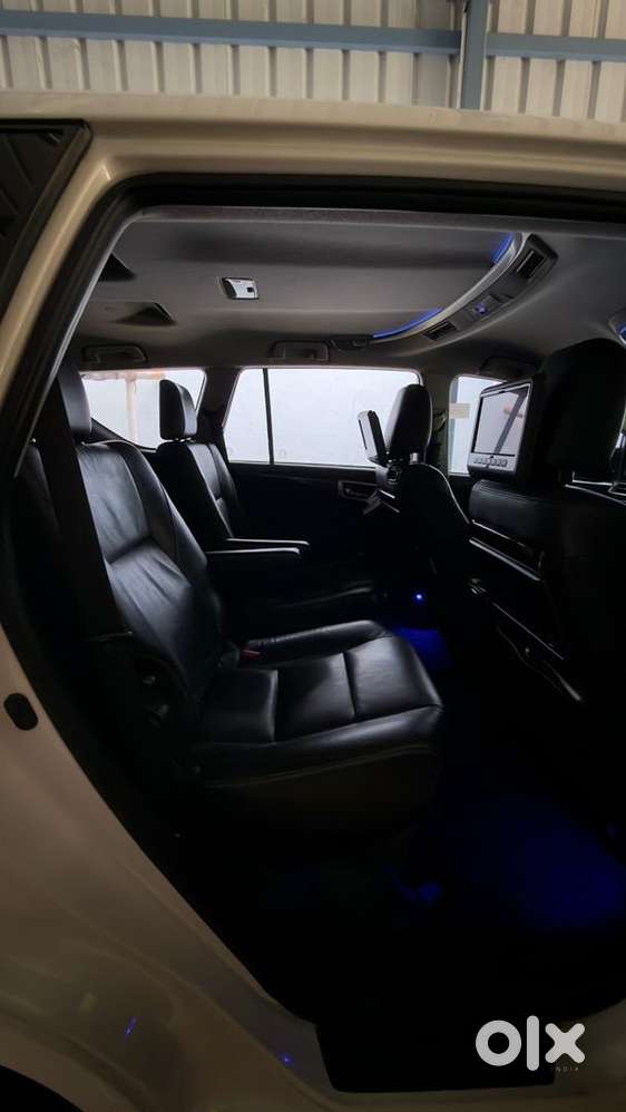 Toyota Innova Crysta 2016 Diesel Well Maintained