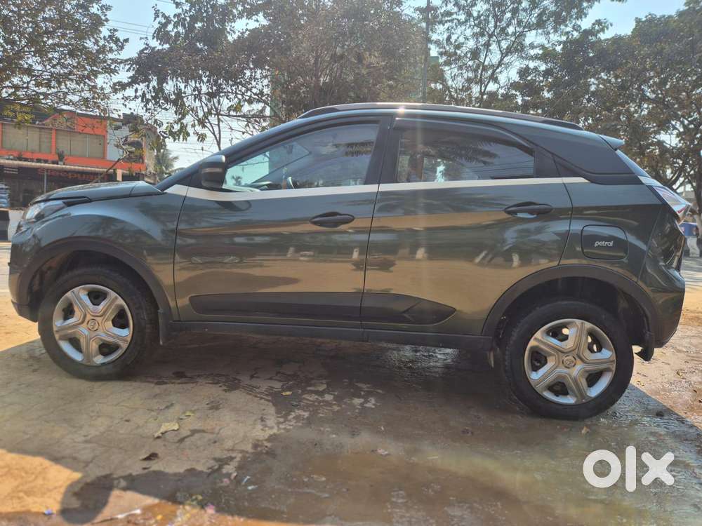 Tata Nexon 1.2 Revotron Xm (s), 2023, Petrol