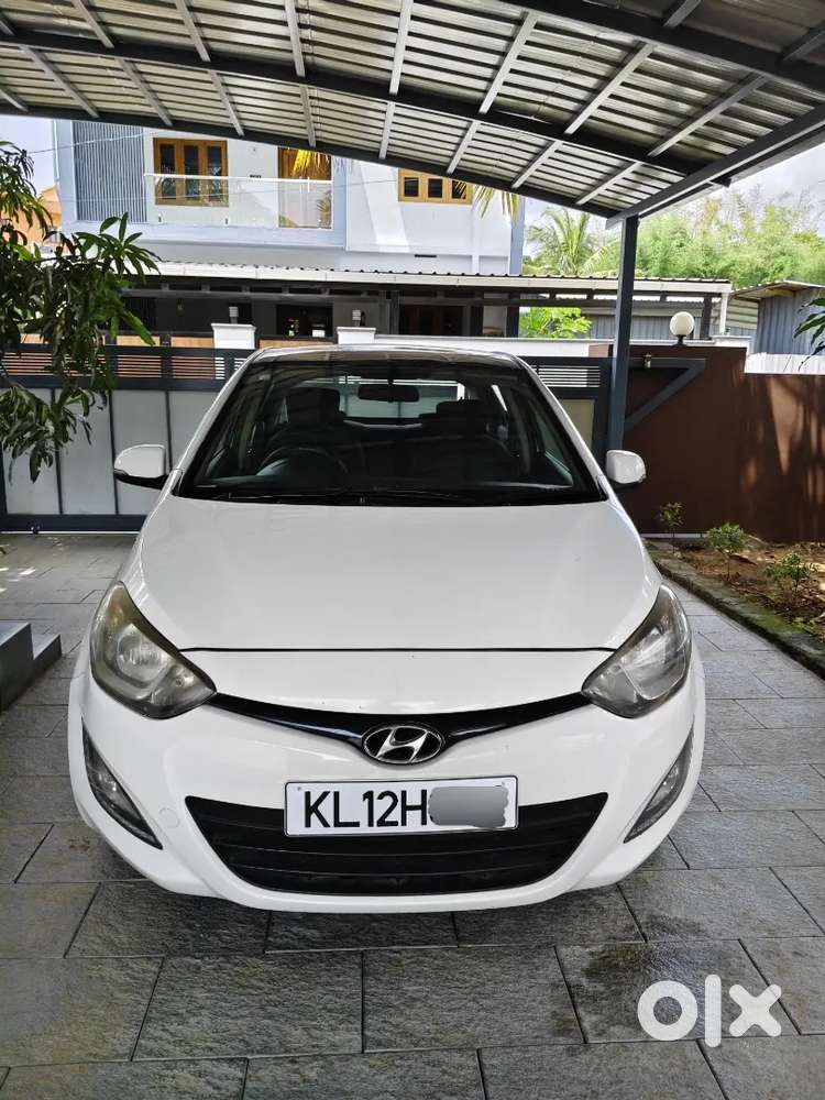Selling The Hyundai I20 Sportz 1.4l Automatic (petrol)