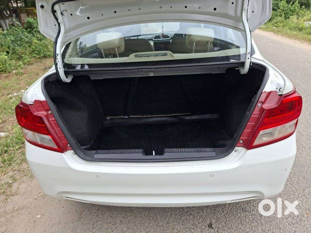 Maruti Suzuki Swift Dzire Vxi Optional, 2024, Petrol