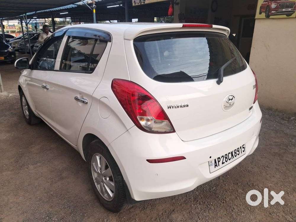 Hyundai I20 Petrol Asta Option, 2013, Petrol