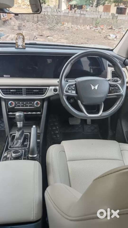 Mahindra Xuv700 2.2 Ax 7 Diesel At Str Awd, 2023, Diesel
