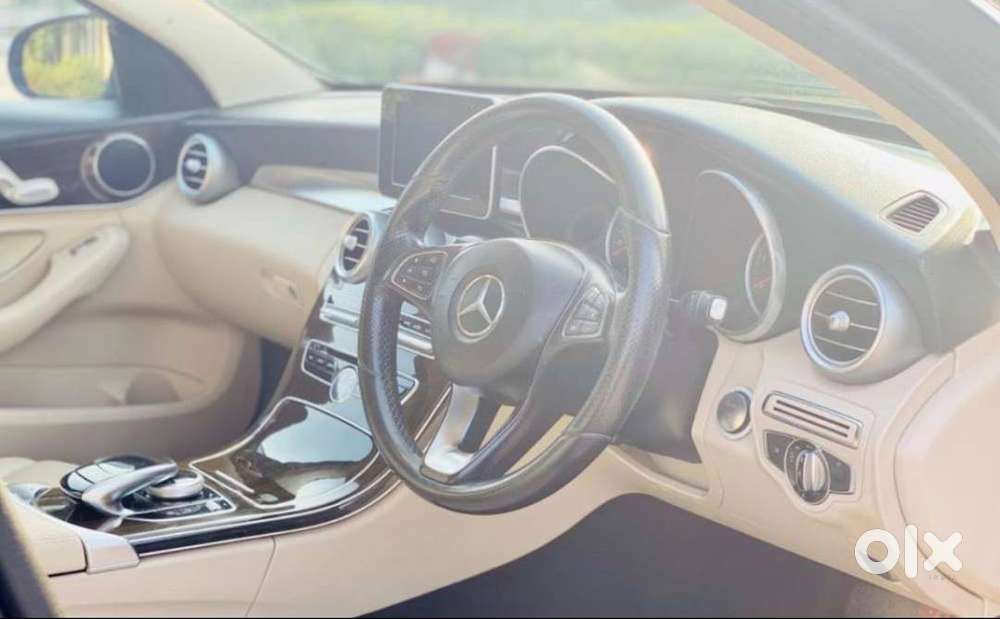 Mercedes Benz C Class (2015)