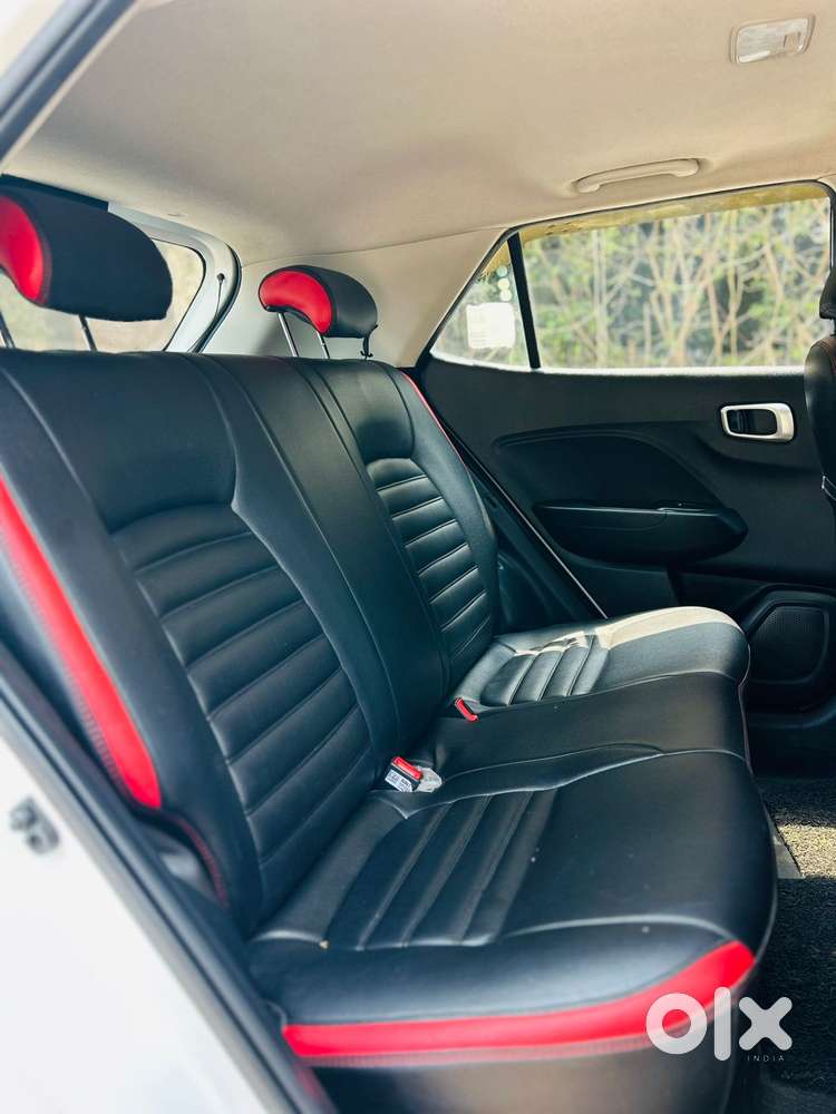 Hyundai Venue Sx (o) Mt 1.5 Diesel, 2021, Diesel