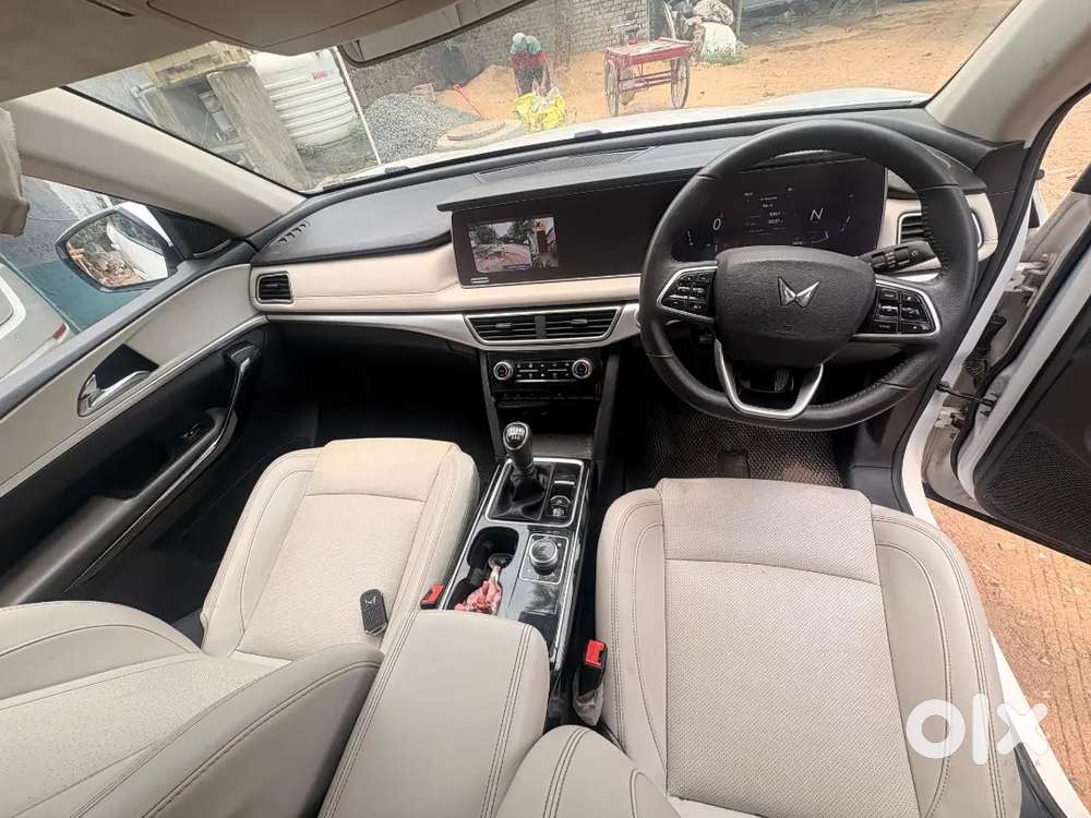Xuv 700 Ax7l 7 Seats Diesel