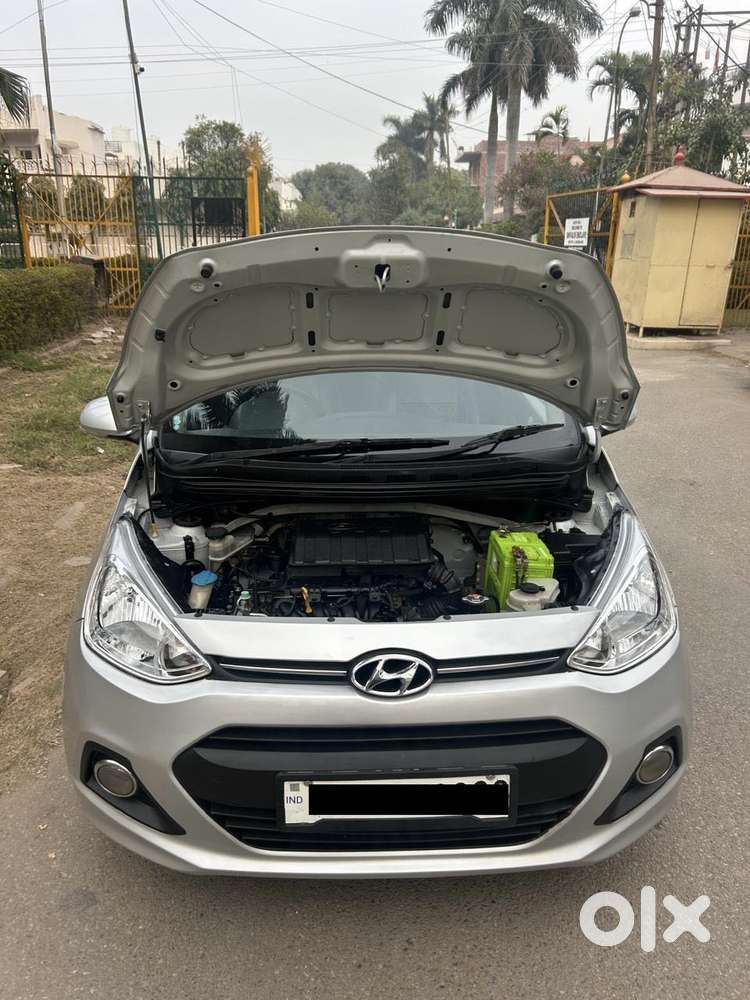 Hyundai Grand I10 Sportz, 2015, Petrol