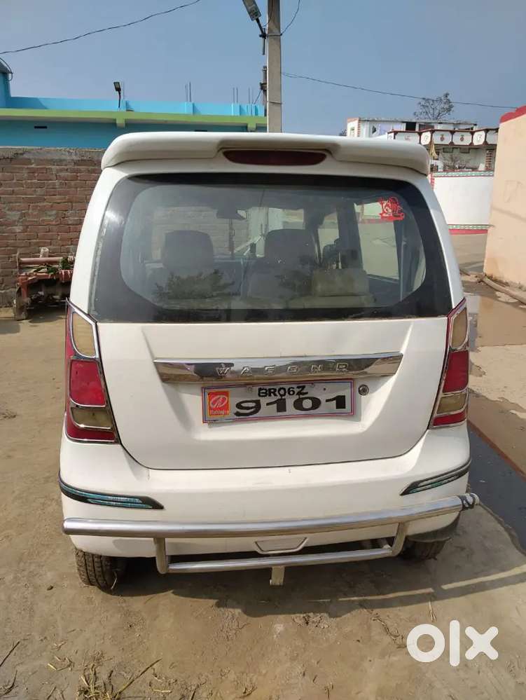 Mahindra Bolero Neo 2011