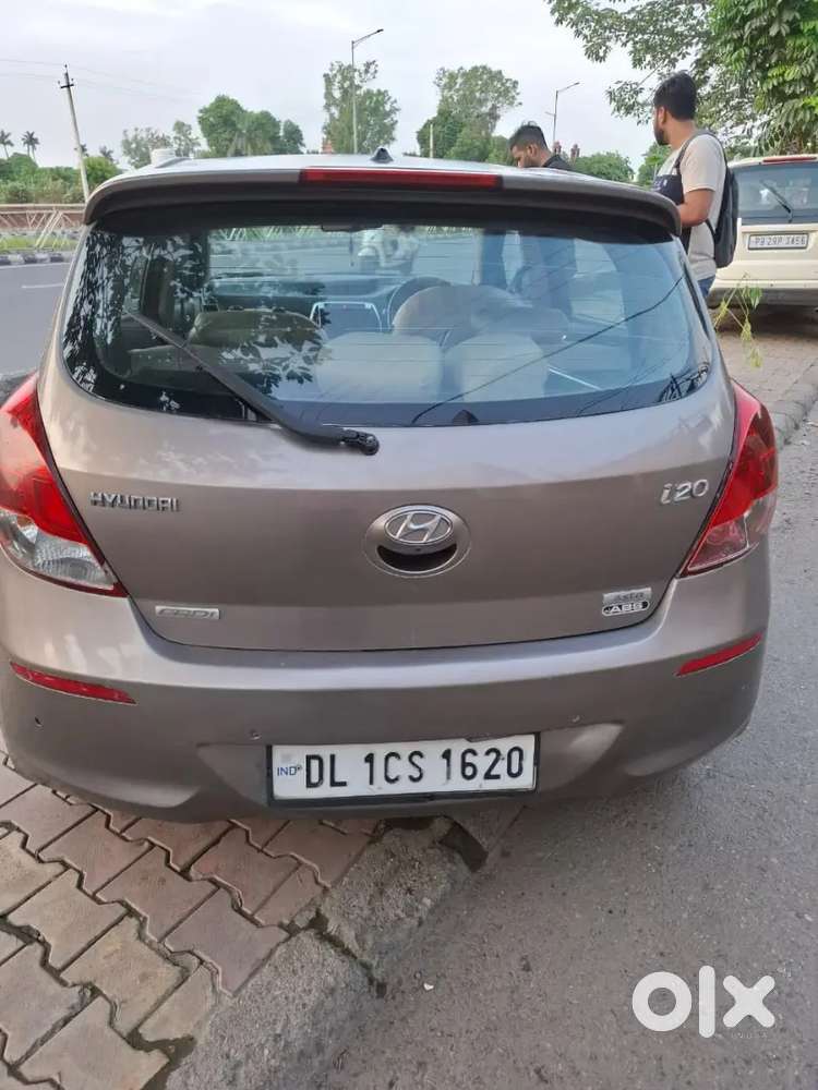 Hyundai I20 2014 Diesel 100000 Km Driven