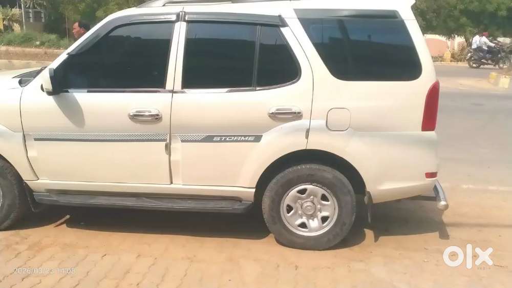 Tata Safari 2016 Diesel 70000 Km Driven