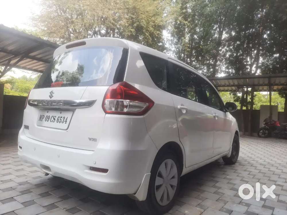 White Ertiga Petrol