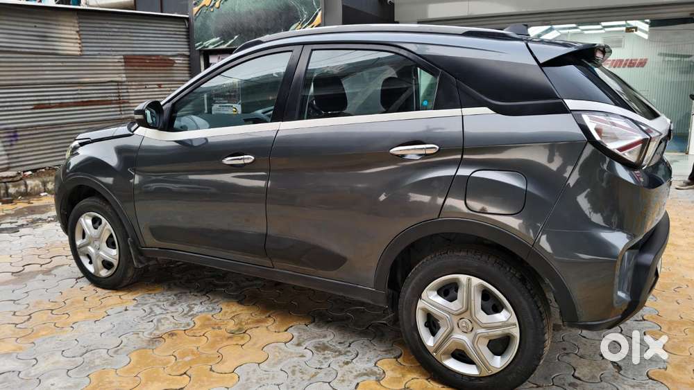 Tata Nexon 1.2 Revotron Xm (s), 2022, Cng & Hybrids