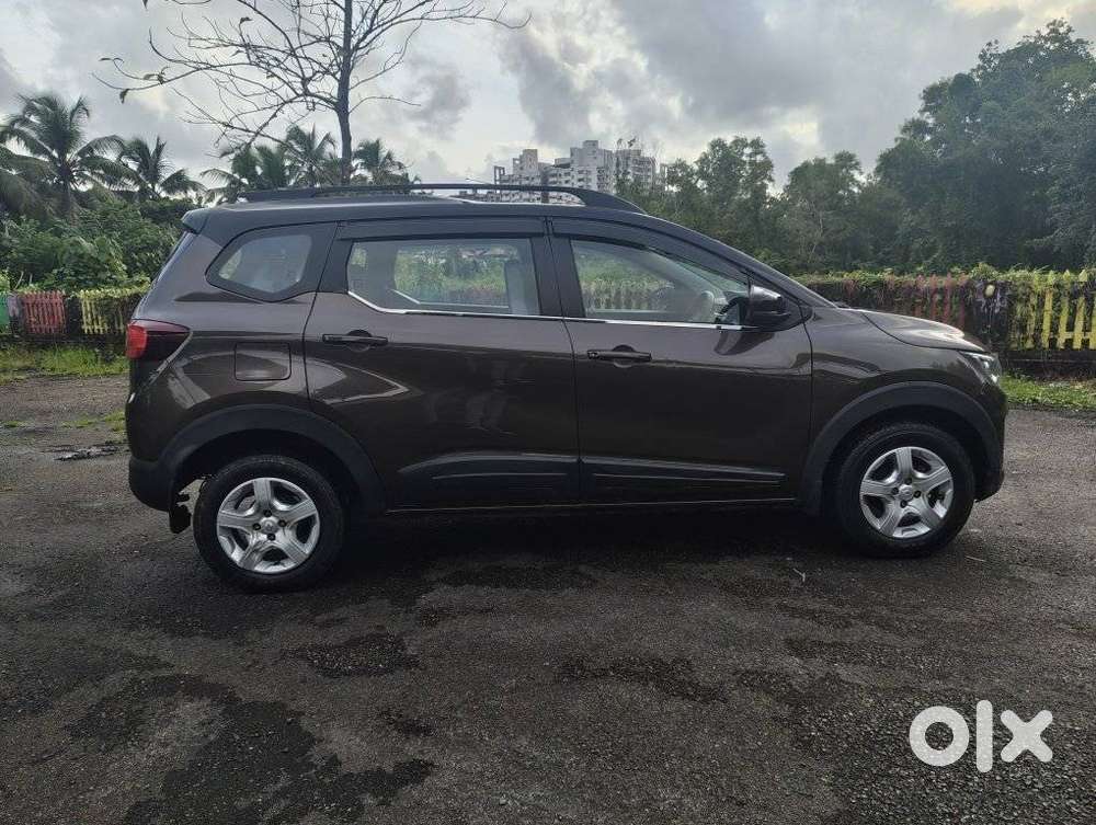 Renault Triber Rxt, 2022, Petrol