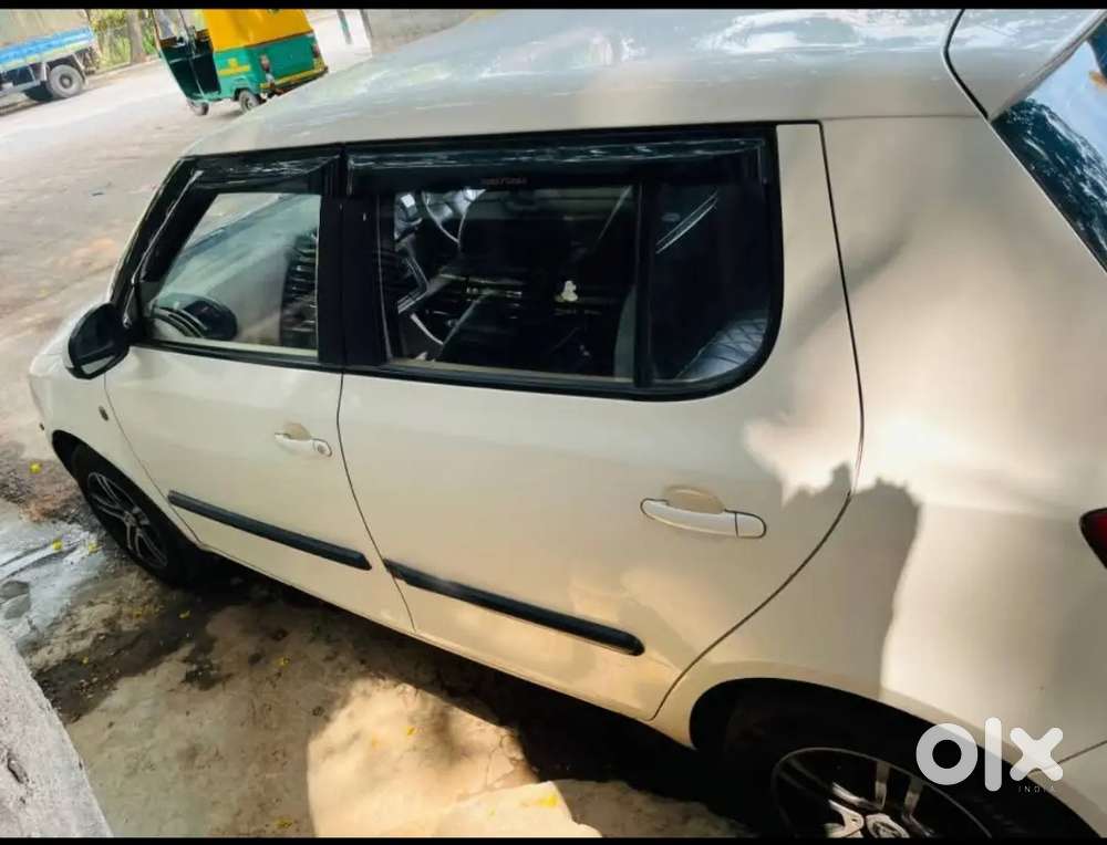 Skoda Fabia 2010 Petrol 64000 Km Driven