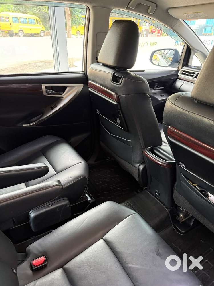 Toyota Innova Crysta 2017 Diesel Well Maintained