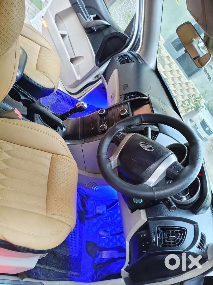 Mahindra Xuv500 W6 2017 Diesel White