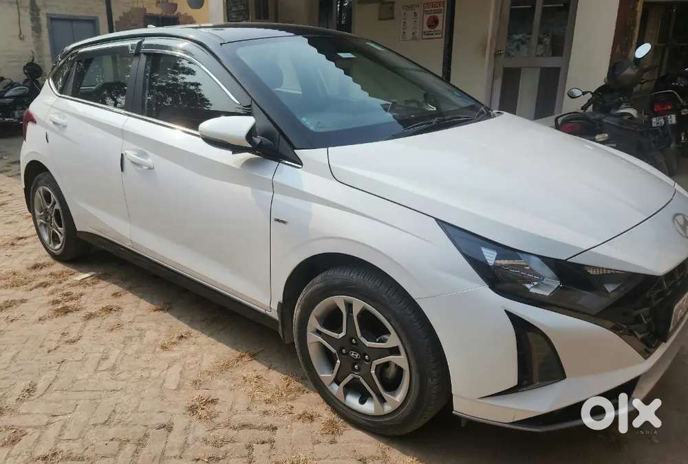 I20 Sportz Automatic White Excellent Condition