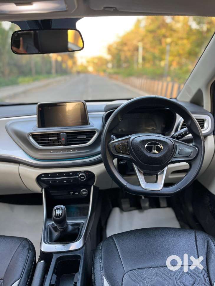 Tata Altroz Xz Plus (s) Icng, 2024, Petrol