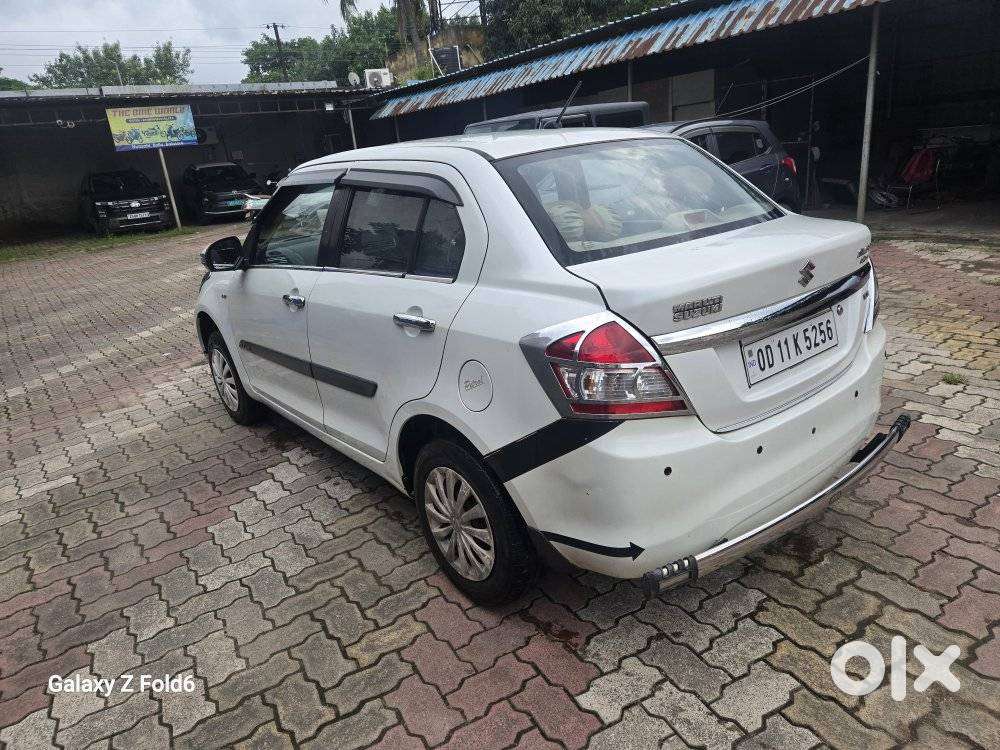 Maruti Suzuki Swift Dzire Vxi Optional, 2017, Petrol