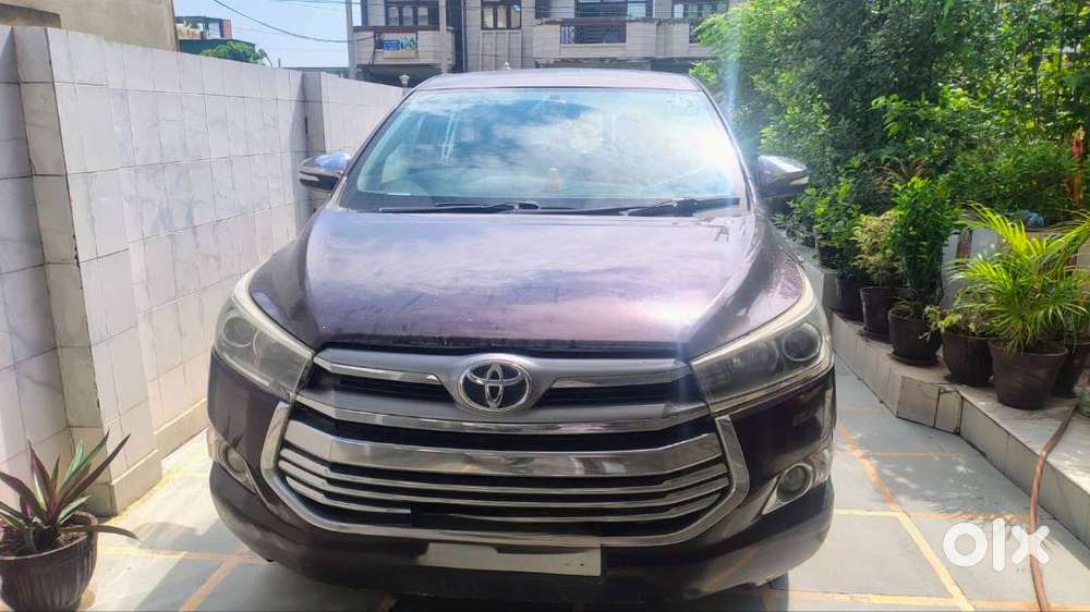 Innova Crysta Top Model