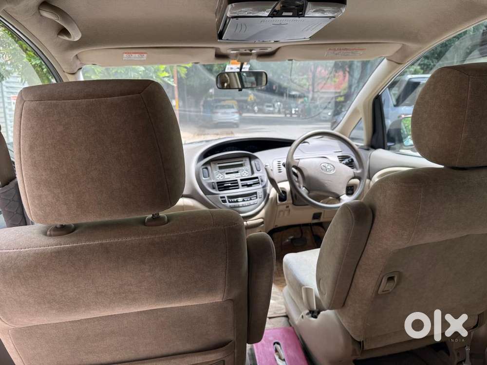 Toyota Estima Emina Petrol At, 2004, Petrol