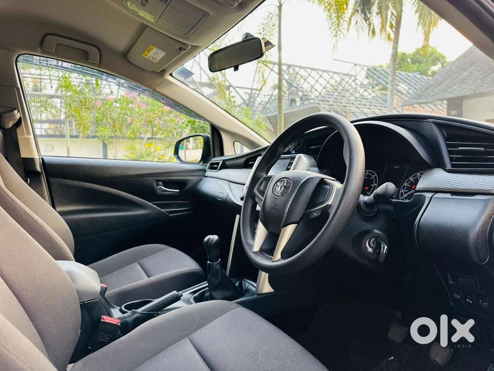 Toyota Innova Crysta 2.4 G Mt 8s, 2024, Diesel