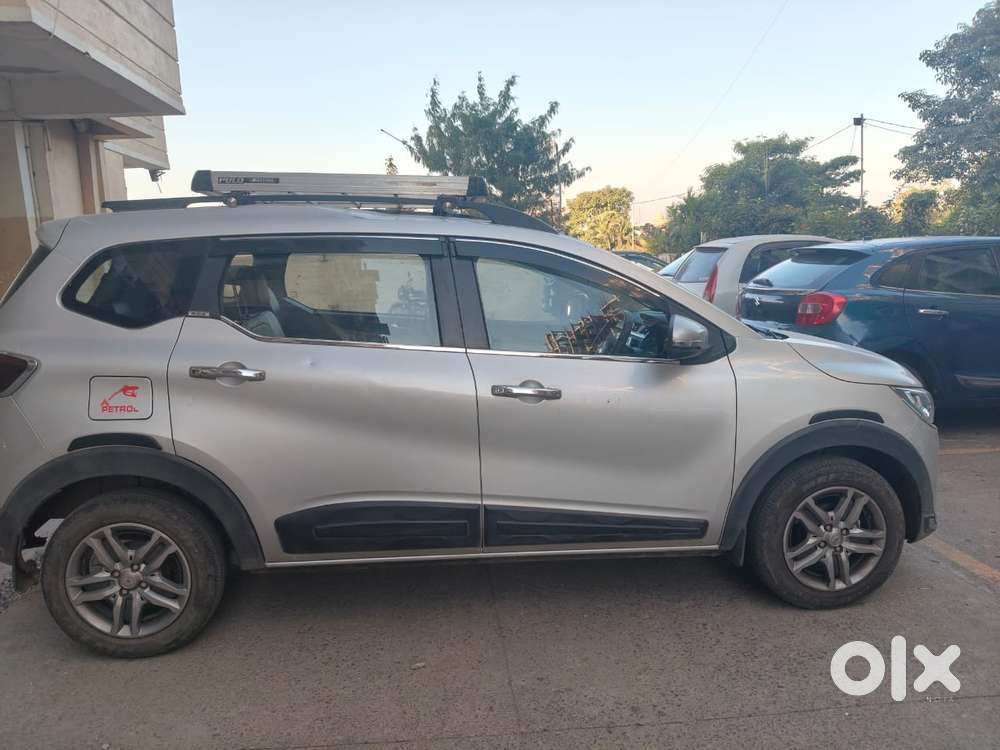 Renault Triber Rxz, 2021, Petrol