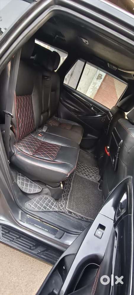 Toyota Innova Crysta 2.4 V 8 Str, 2018, Diesel